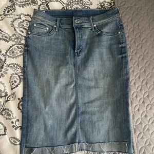 Mother Peg step fray skirt